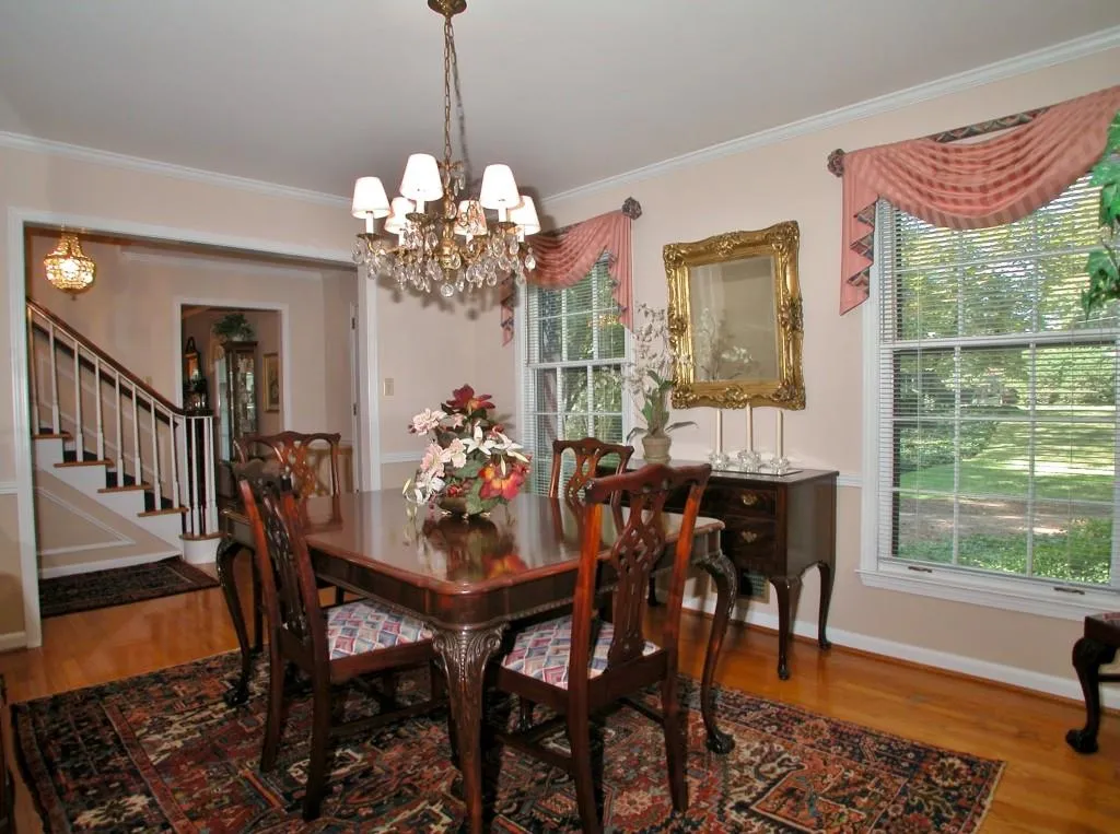 635 Wyncourtney Drive, Sandy Springs, Georgia 30328, 3 Bedrooms Bedrooms, ,2 BathroomsBathrooms,Residential,Sold,635 Wyncourtney Drive,5594542