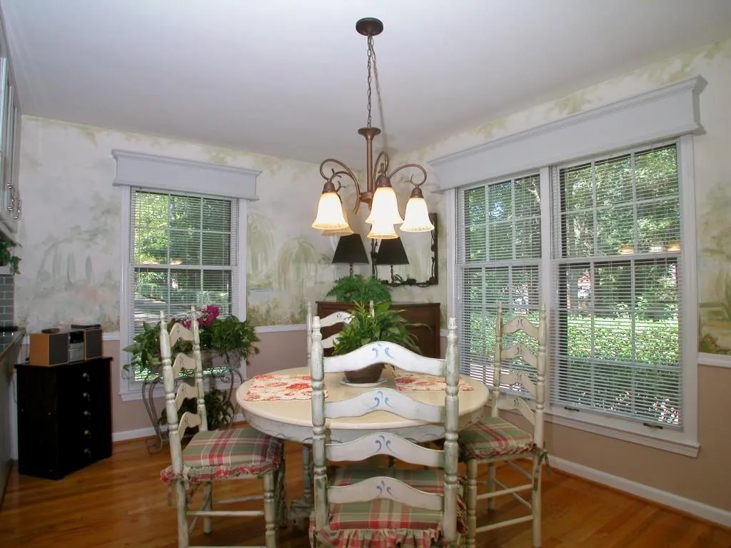635 Wyncourtney Drive, Sandy Springs, Georgia 30328, 3 Bedrooms Bedrooms, ,2 BathroomsBathrooms,Residential,Sold,635 Wyncourtney Drive,5594542