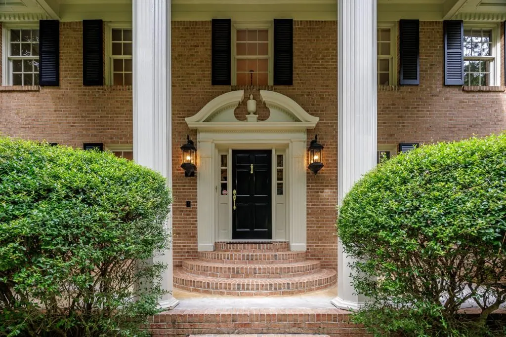 3195 Spalding Drive, Atlanta, Georgia 30350, 5 Bedrooms Bedrooms, ,4 BathroomsBathrooms,Residential,Sold,3195 Spalding Drive,7201899