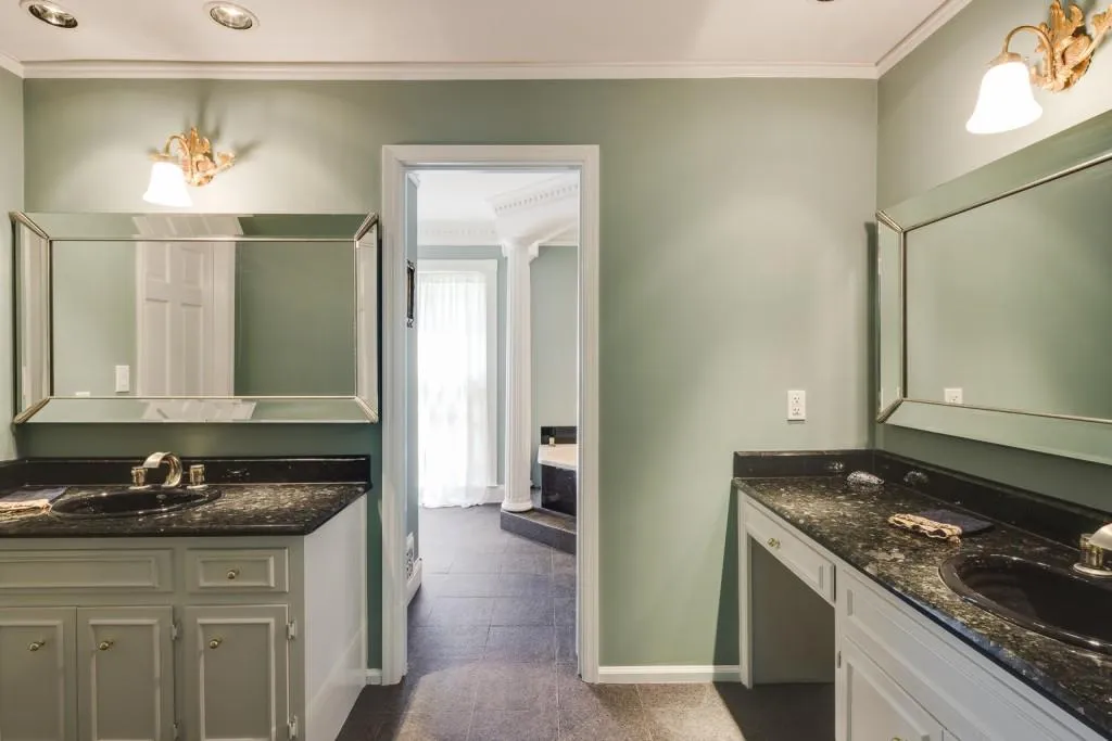 3195 Spalding Drive, Atlanta, Georgia 30350, 5 Bedrooms Bedrooms, ,4 BathroomsBathrooms,Residential,Sold,3195 Spalding Drive,7201899