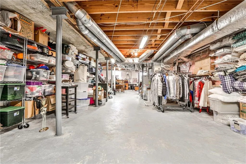 4750 Brinkley Lane, Atlanta, Georgia 30342, 3 Bedrooms Bedrooms, ,2 BathroomsBathrooms,Residential,Sold,4750 Brinkley Lane,7137083