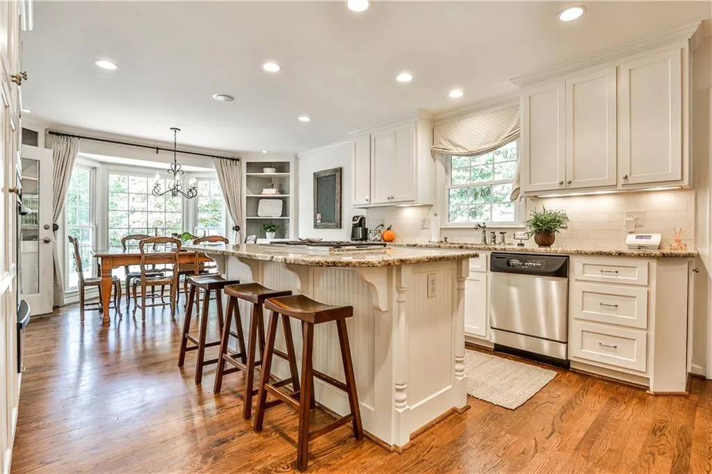 4750 Brinkley Lane, Atlanta, Georgia 30342, 3 Bedrooms Bedrooms, ,2 BathroomsBathrooms,Residential,Sold,4750 Brinkley Lane,7137083