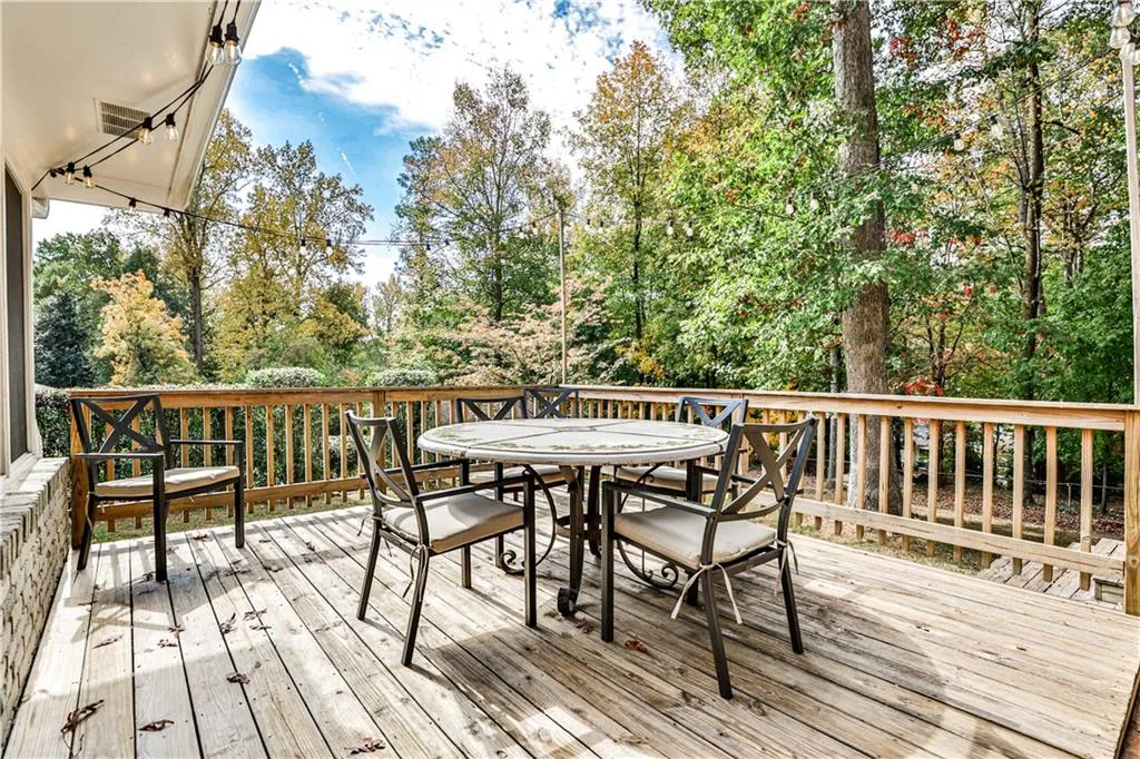 4750 Brinkley Lane, Atlanta, Georgia 30342, 3 Bedrooms Bedrooms, ,2 BathroomsBathrooms,Residential,Sold,4750 Brinkley Lane,7137083