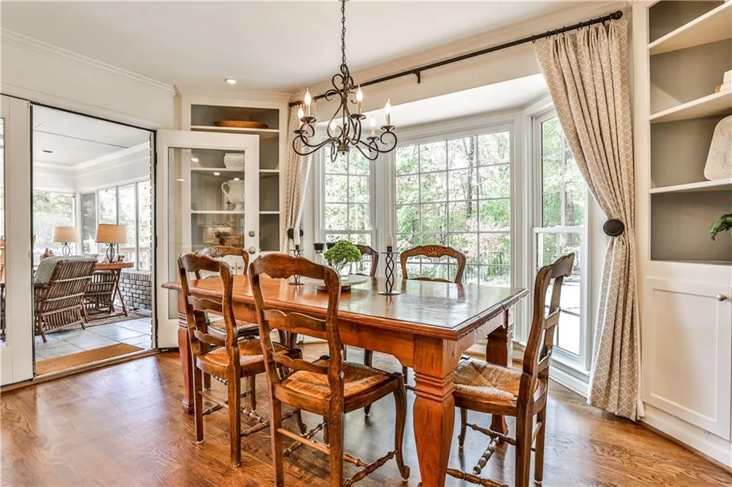 4750 Brinkley Lane, Atlanta, Georgia 30342, 3 Bedrooms Bedrooms, ,2 BathroomsBathrooms,Residential,Sold,4750 Brinkley Lane,7137083