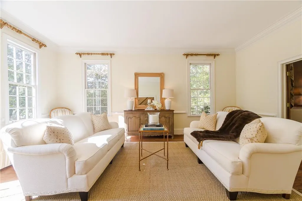1401 Garmon Ferry Road Nw, Atlanta, Georgia 30327, 4 Bedrooms Bedrooms, ,5 BathroomsBathrooms,Residential,Sold,1401 Garmon Ferry Road Nw,5733251