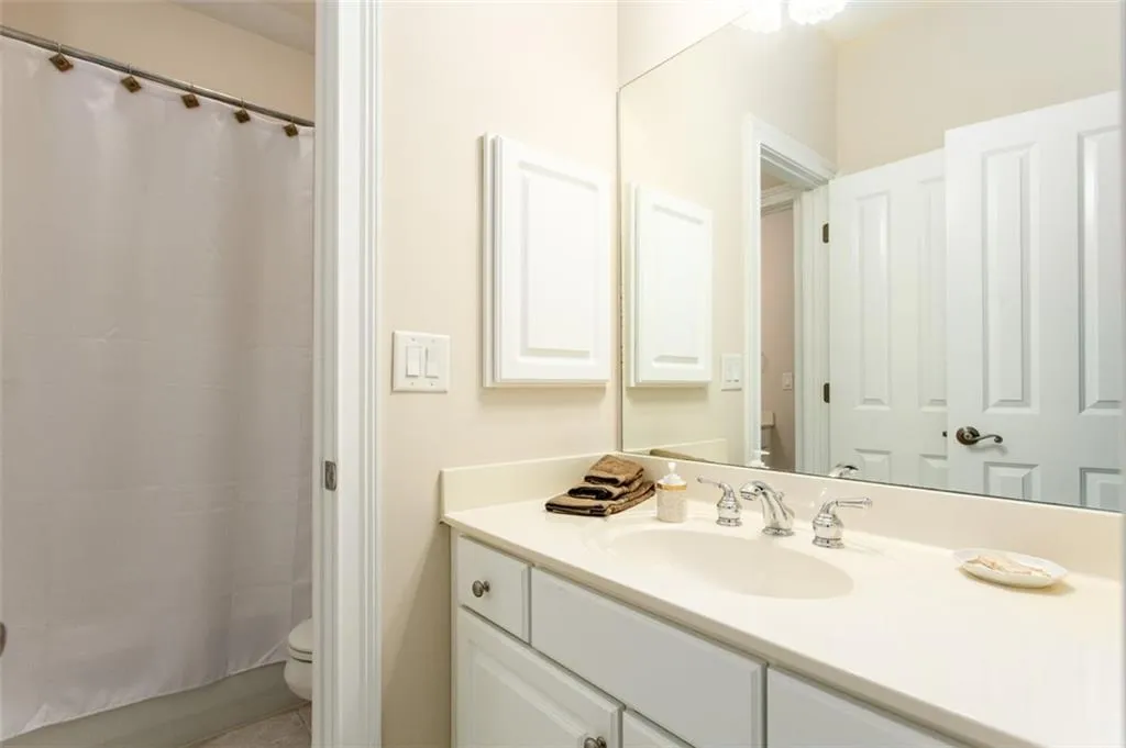 635 Regency Forest Court, Atlanta, Georgia 30342, 4 Bedrooms Bedrooms, ,3 BathroomsBathrooms,Residential,Sold,635 Regency Forest Court,6928153