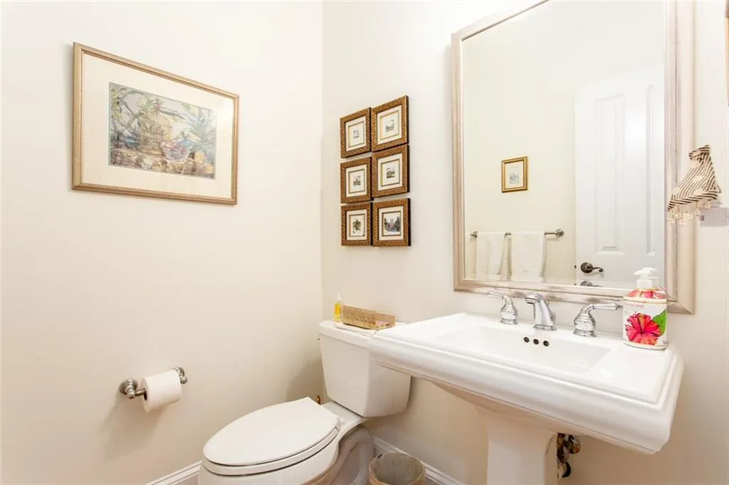 635 Regency Forest Court, Atlanta, Georgia 30342, 4 Bedrooms Bedrooms, ,3 BathroomsBathrooms,Residential,Sold,635 Regency Forest Court,6928153