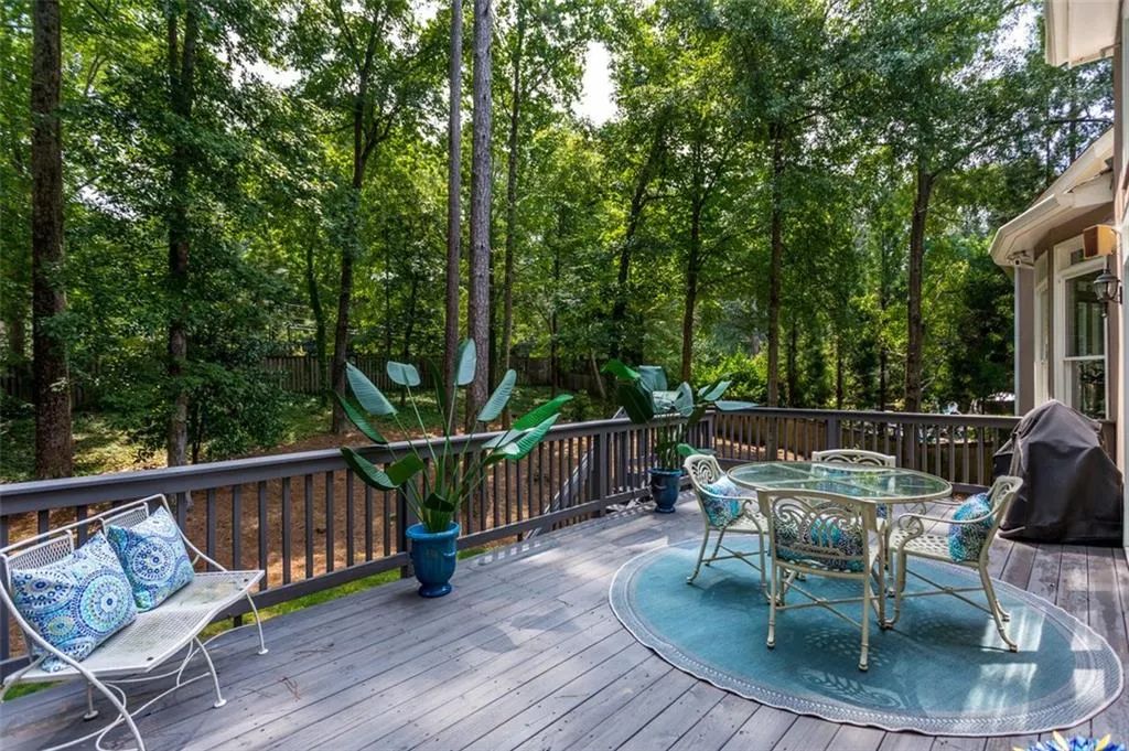 635 Regency Forest Court, Atlanta, Georgia 30342, 4 Bedrooms Bedrooms, ,3 BathroomsBathrooms,Residential,Sold,635 Regency Forest Court,6928153