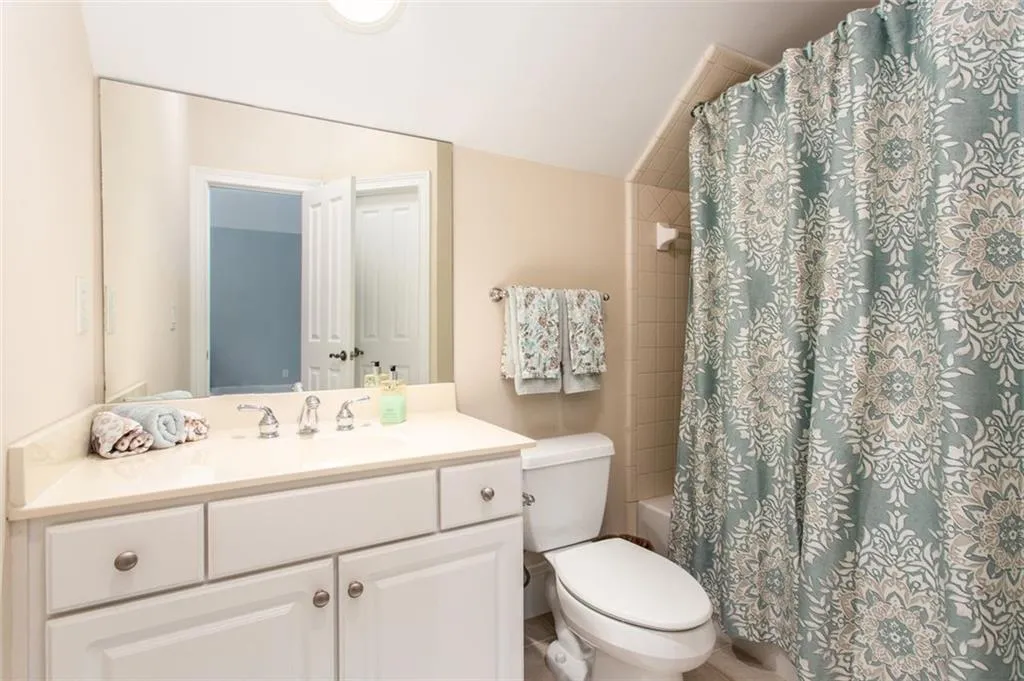 635 Regency Forest Court, Atlanta, Georgia 30342, 4 Bedrooms Bedrooms, ,3 BathroomsBathrooms,Residential,Sold,635 Regency Forest Court,6928153