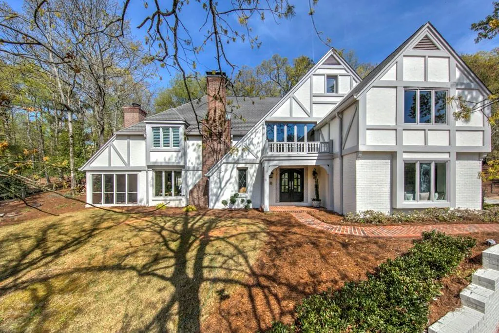 5755 Heards Forest Drive, Atlanta, Georgia 30328, 4 Bedrooms Bedrooms, ,5 BathroomsBathrooms,Residential,Sold,5755 Heards Forest Drive,6031982