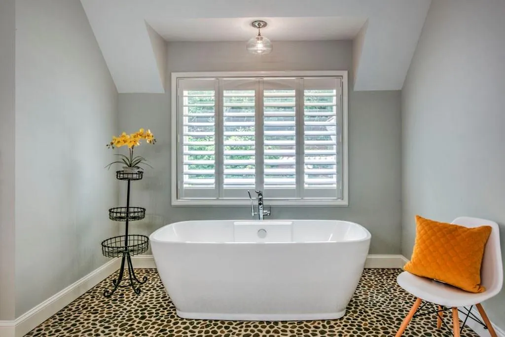 5755 Heards Forest Drive, Atlanta, Georgia 30328, 4 Bedrooms Bedrooms, ,5 BathroomsBathrooms,Residential,Sold,5755 Heards Forest Drive,6031982