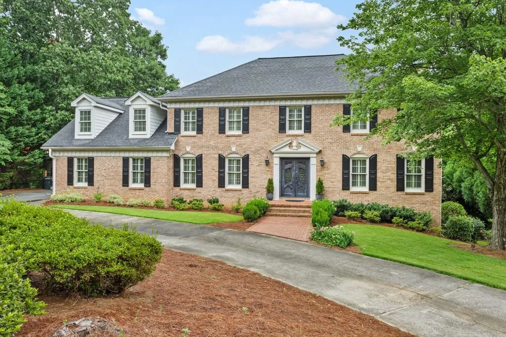 335 Crosstree Lane, Atlanta, Georgia 30328, 5 Bedrooms Bedrooms, ,4 BathroomsBathrooms,Residential,Sold,335 Crosstree Lane,6914339