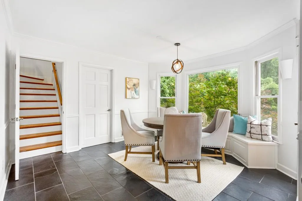 335 Crosstree Lane, Atlanta, Georgia 30328, 5 Bedrooms Bedrooms, ,4 BathroomsBathrooms,Residential,Sold,335 Crosstree Lane,6914339