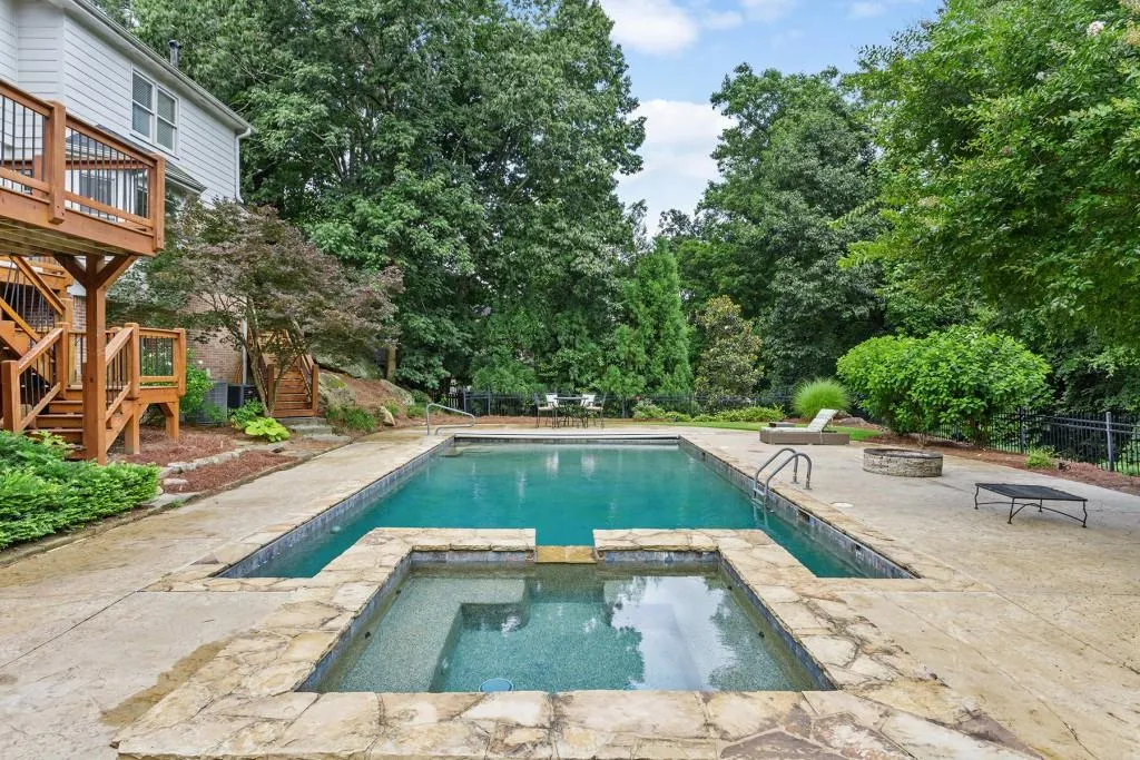 335 Crosstree Lane, Atlanta, Georgia 30328, 5 Bedrooms Bedrooms, ,4 BathroomsBathrooms,Residential,Sold,335 Crosstree Lane,6914339