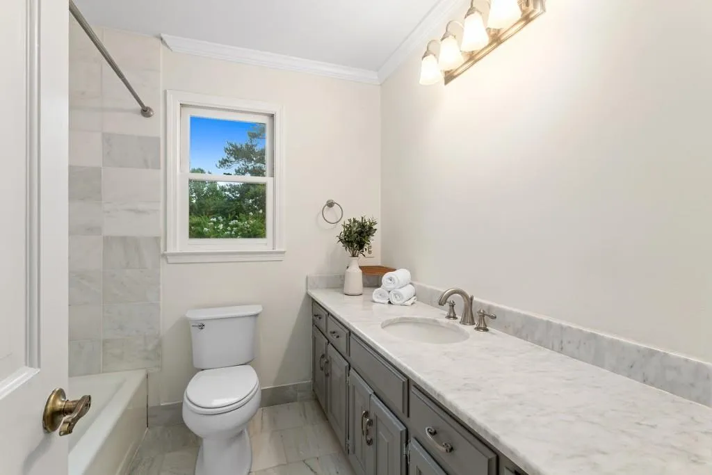 335 Crosstree Lane, Atlanta, Georgia 30328, 5 Bedrooms Bedrooms, ,4 BathroomsBathrooms,Residential,Sold,335 Crosstree Lane,6914339