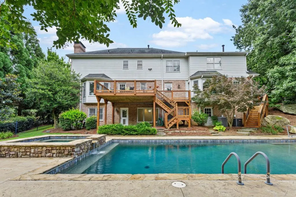 335 Crosstree Lane, Atlanta, Georgia 30328, 5 Bedrooms Bedrooms, ,4 BathroomsBathrooms,Residential,Sold,335 Crosstree Lane,6914339