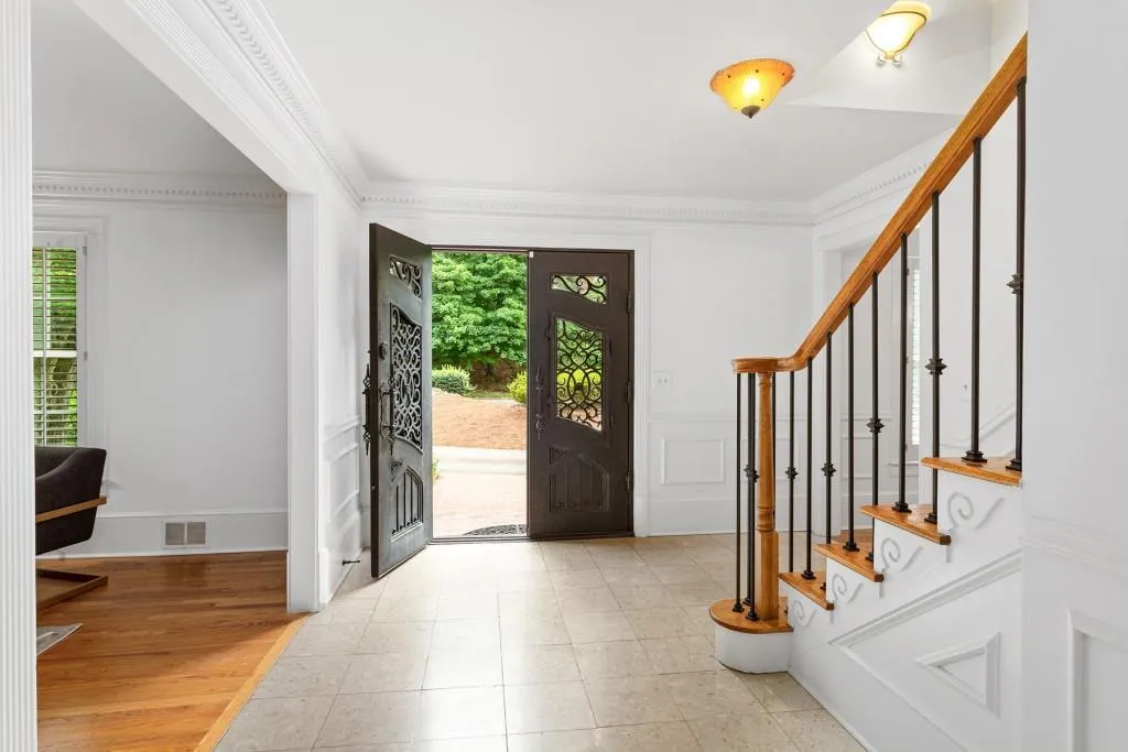 335 Crosstree Lane, Atlanta, Georgia 30328, 5 Bedrooms Bedrooms, ,4 BathroomsBathrooms,Residential,Sold,335 Crosstree Lane,6914339