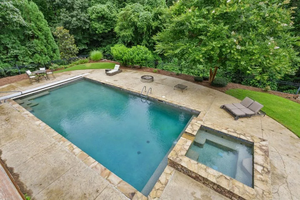 335 Crosstree Lane, Atlanta, Georgia 30328, 5 Bedrooms Bedrooms, ,4 BathroomsBathrooms,Residential,Sold,335 Crosstree Lane,6914339