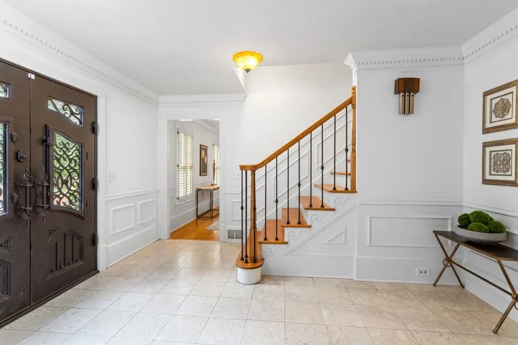 335 Crosstree Lane, Atlanta, Georgia 30328, 5 Bedrooms Bedrooms, ,4 BathroomsBathrooms,Residential,Sold,335 Crosstree Lane,6914339