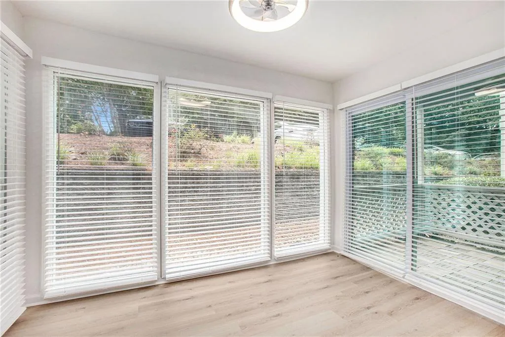 608 Natchez Trace, Atlanta, Georgia 30350, 2 Bedrooms Bedrooms, ,2 BathroomsBathrooms,Residential,Sold,608 Natchez Trace,7429195