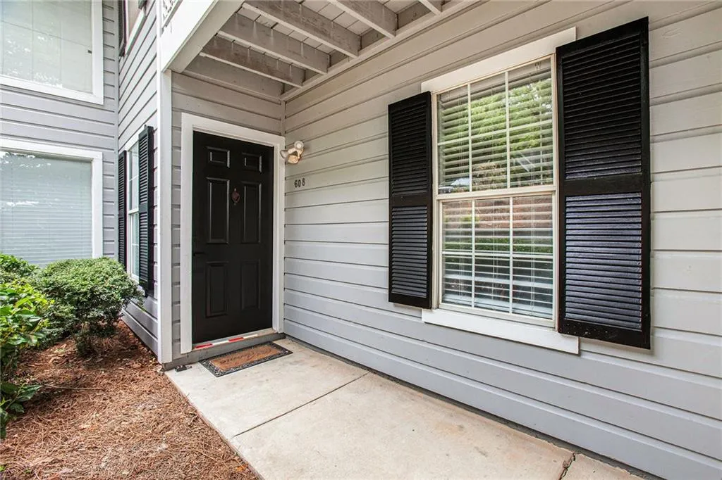 608 Natchez Trace, Atlanta, Georgia 30350, 2 Bedrooms Bedrooms, ,2 BathroomsBathrooms,Residential,Sold,608 Natchez Trace,7429195