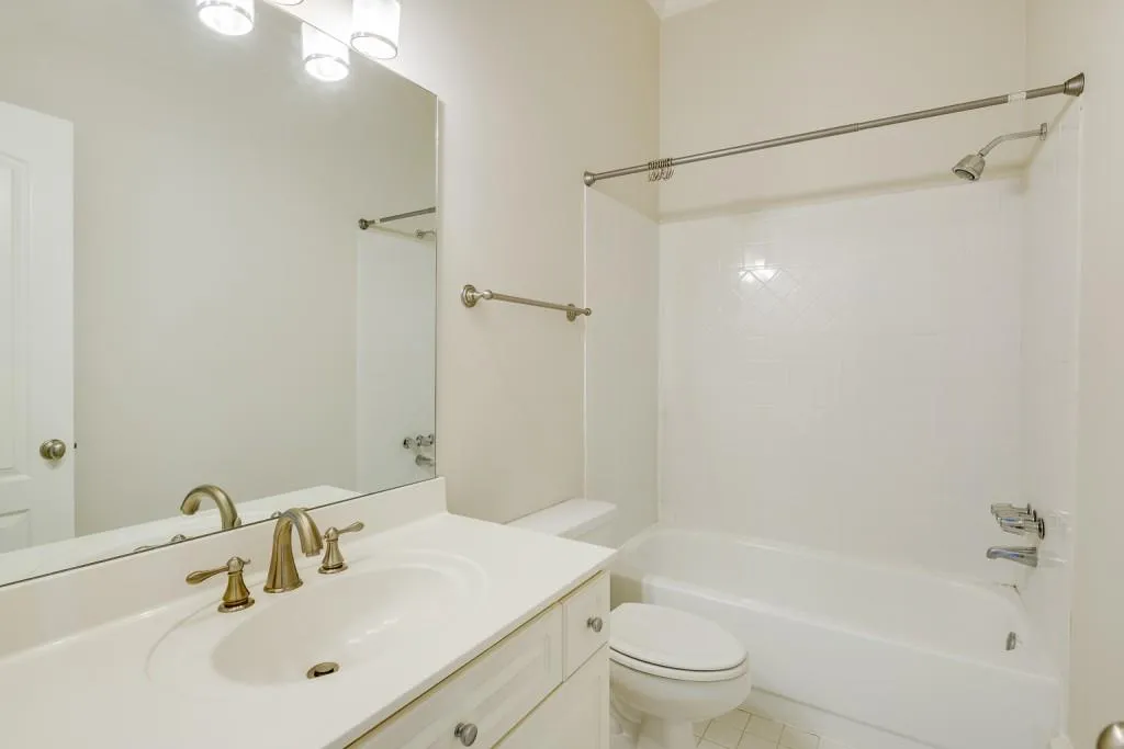 27 Greenland Trace, Atlanta, Georgia 30342, 3 Bedrooms Bedrooms, ,3 BathroomsBathrooms,Residential,Sold,27 Greenland Trace,7083953