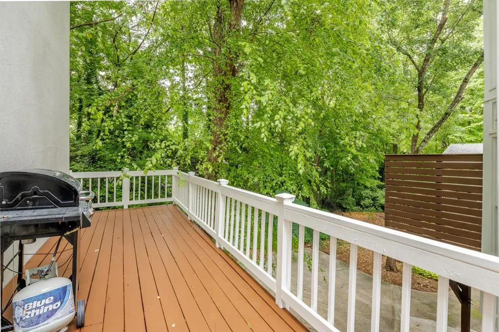27 Greenland Trace, Atlanta, Georgia 30342, 3 Bedrooms Bedrooms, ,3 BathroomsBathrooms,Residential,Sold,27 Greenland Trace,7083953