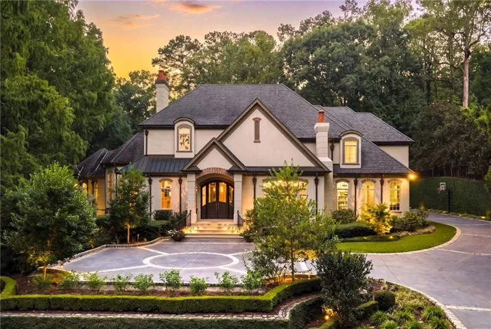 5530 Claire Rose Lane, Sandy Springs, Georgia 30327