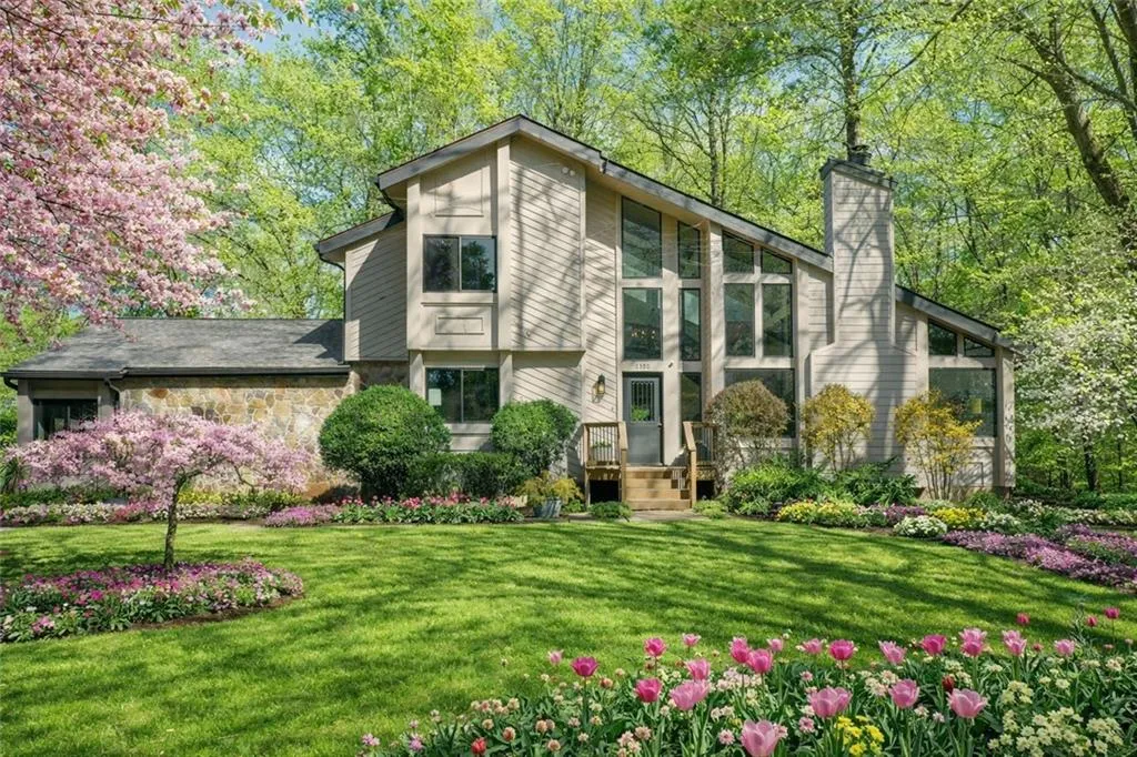 6350 River Chase Circle, Atlanta, Georgia 30328, 4 Bedrooms Bedrooms, ,2 BathroomsBathrooms,Residential,For Sale,6350 River Chase Circle,7720464