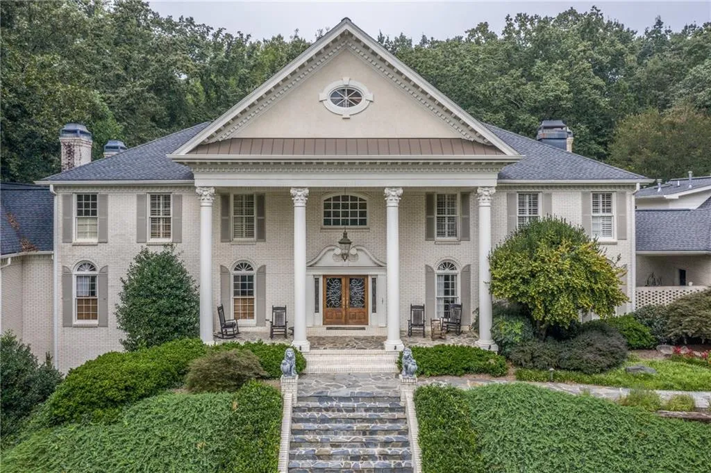 5695 Glen Errol Road, Sandy Springs, Georgia 30327, 7 Bedrooms Bedrooms, ,6 BathroomsBathrooms,Residential,Sold,5695 Glen Errol Road,6917834