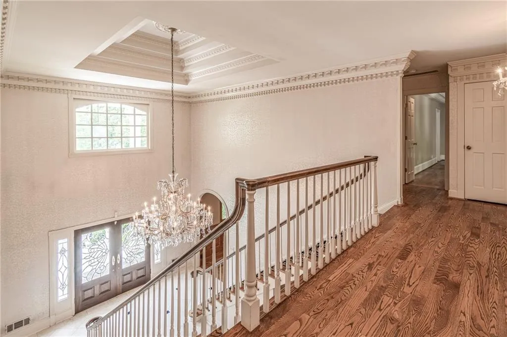 5695 Glen Errol Road, Sandy Springs, Georgia 30327, 7 Bedrooms Bedrooms, ,6 BathroomsBathrooms,Residential,Sold,5695 Glen Errol Road,6917834