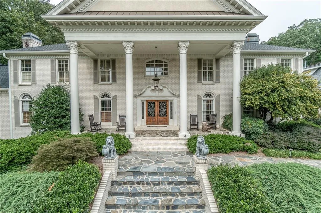 5695 Glen Errol Road, Sandy Springs, Georgia 30327, 7 Bedrooms Bedrooms, ,6 BathroomsBathrooms,Residential,Sold,5695 Glen Errol Road,6917834