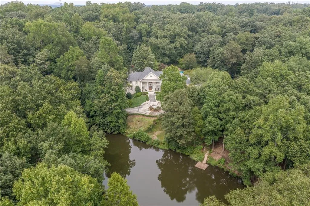 5695 Glen Errol Road, Sandy Springs, Georgia 30327, 7 Bedrooms Bedrooms, ,6 BathroomsBathrooms,Residential,Sold,5695 Glen Errol Road,6917834