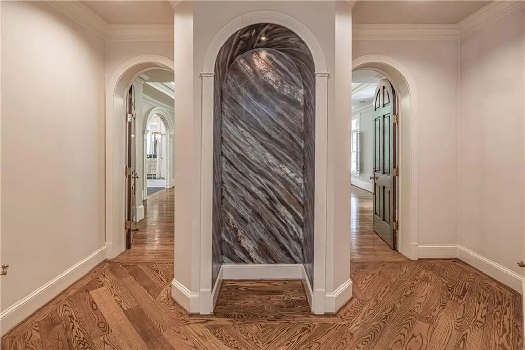 5695 Glen Errol Road, Sandy Springs, Georgia 30327, 7 Bedrooms Bedrooms, ,6 BathroomsBathrooms,Residential,Sold,5695 Glen Errol Road,6917834