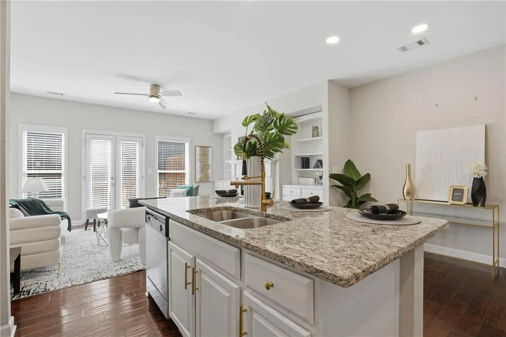 1221 Lavista Road Ne, Atlanta, Georgia 30324, 3 Bedrooms Bedrooms, 0 ,3 BathroomsBathrooms,Residential,For Sale,1221 Lavista Road Ne,7740122