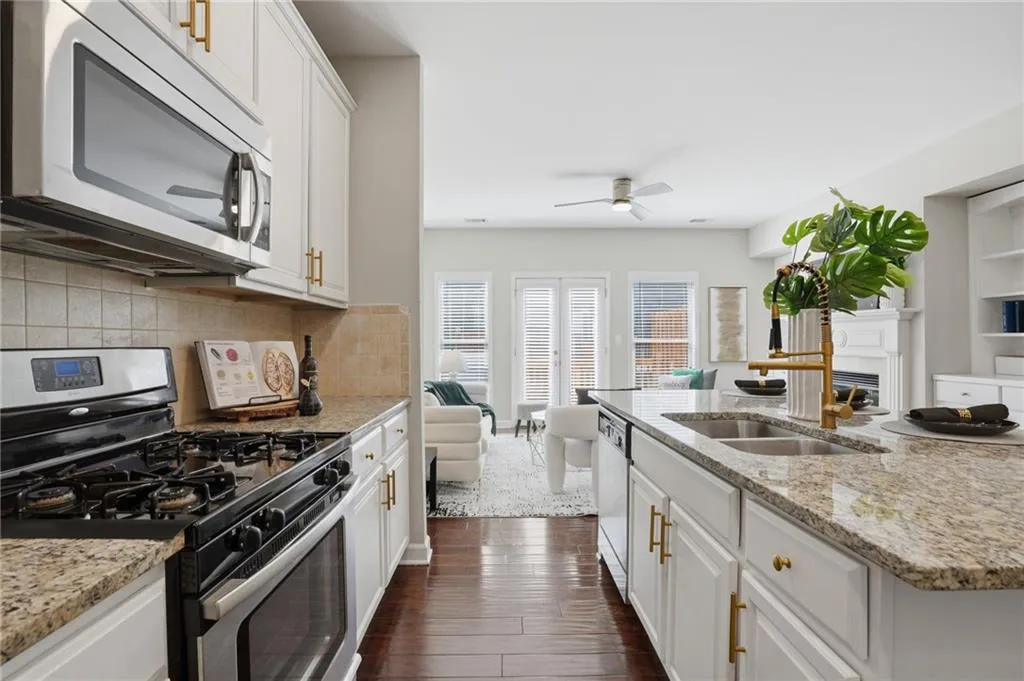 1221 Lavista Road Ne, Atlanta, Georgia 30324, 3 Bedrooms Bedrooms, 0 ,3 BathroomsBathrooms,Residential,For Sale,1221 Lavista Road Ne,7740122