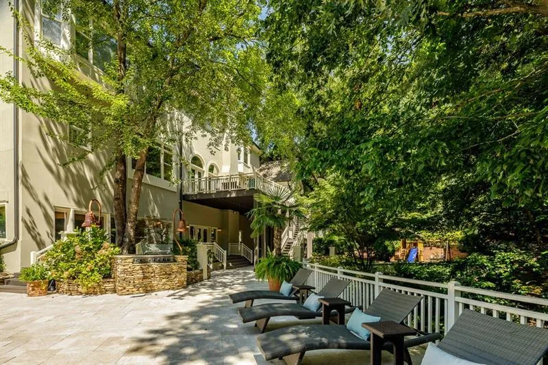 7605 Treeridge Court, Sandy Springs, Georgia 30350, 7 Bedrooms Bedrooms, ,5 BathroomsBathrooms,Residential,Sold,7605 Treeridge Court,6827220