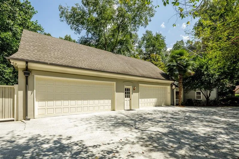 7605 Treeridge Court, Sandy Springs, Georgia 30350, 7 Bedrooms Bedrooms, ,5 BathroomsBathrooms,Residential,Sold,7605 Treeridge Court,6827220