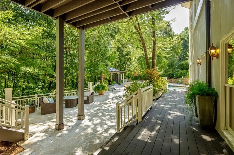 7605 Treeridge Court, Sandy Springs, Georgia 30350, 7 Bedrooms Bedrooms, ,5 BathroomsBathrooms,Residential,Sold,7605 Treeridge Court,6827220