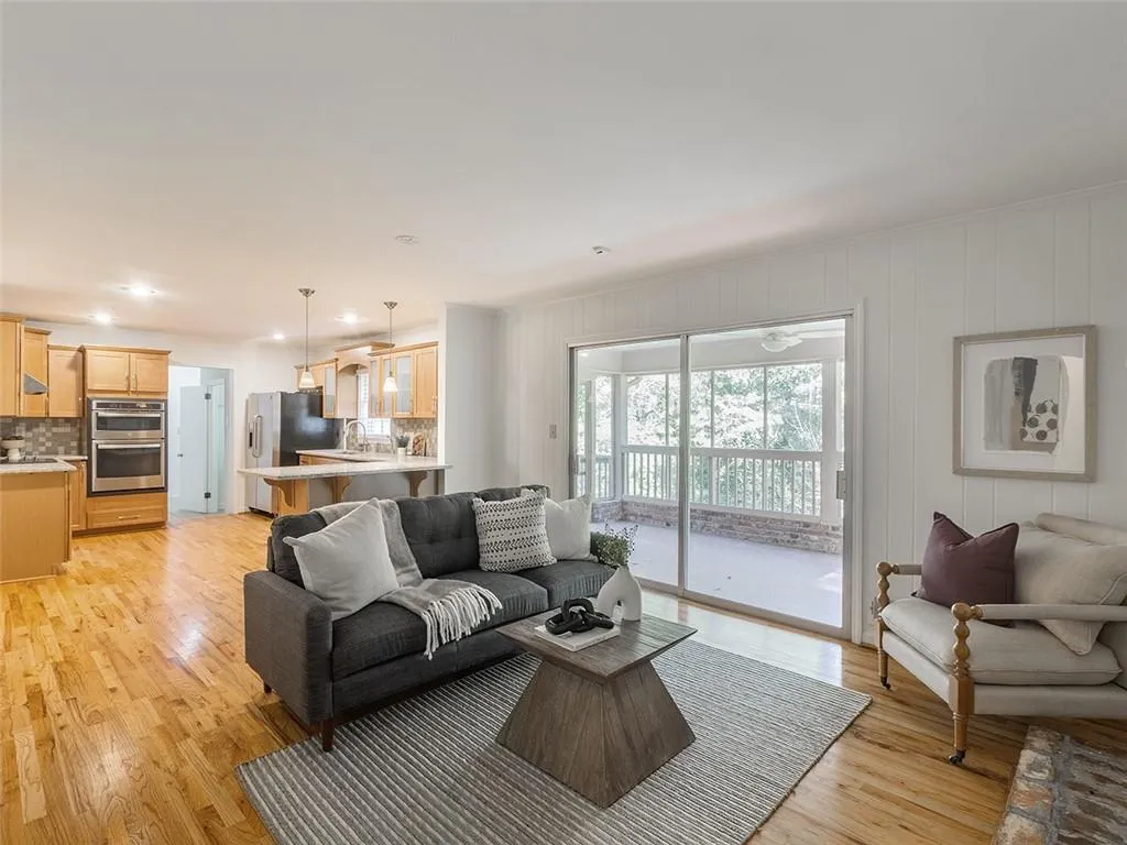 430 Elden Drive, Atlanta, Georgia 30342, 4 Bedrooms Bedrooms, ,2 BathroomsBathrooms,Residential,Sold,430 Elden Drive,7461797