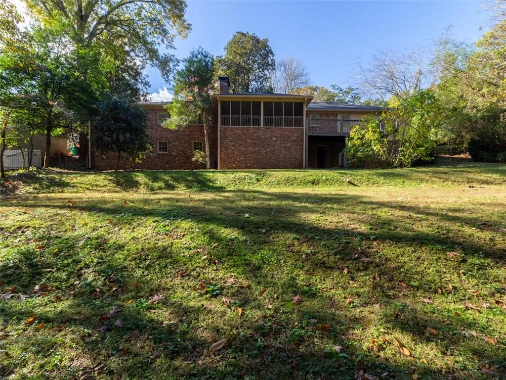 430 Elden Drive, Atlanta, Georgia 30342, 4 Bedrooms Bedrooms, ,2 BathroomsBathrooms,Residential,Sold,430 Elden Drive,7461797