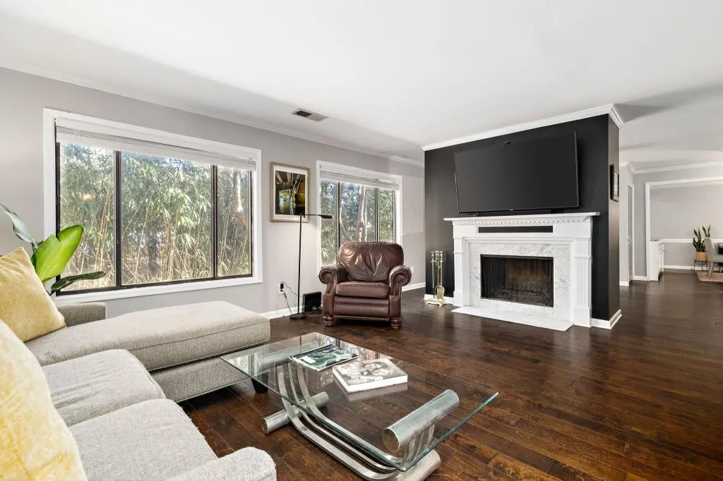 33 Forrest Place, Sandy Springs, Georgia 30328, 3 Bedrooms Bedrooms, ,2 BathroomsBathrooms,Residential,Sold,33 Forrest Place,7352864