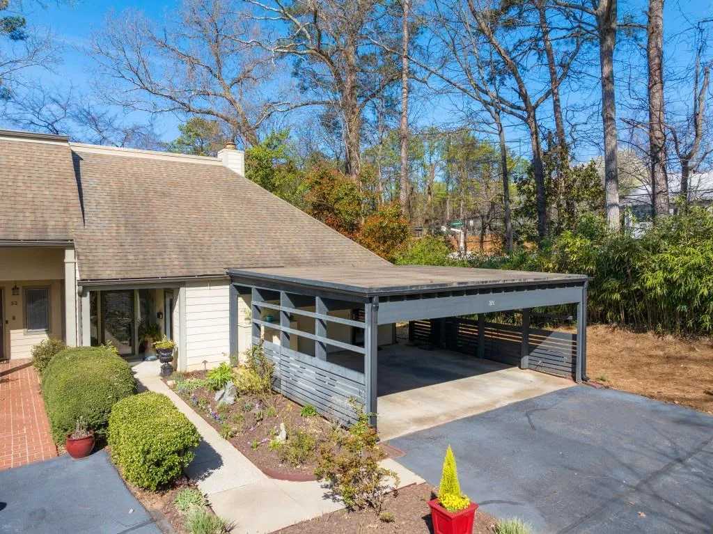 33 Forrest Place, Sandy Springs, Georgia 30328, 3 Bedrooms Bedrooms, ,2 BathroomsBathrooms,Residential,Sold,33 Forrest Place,7352864