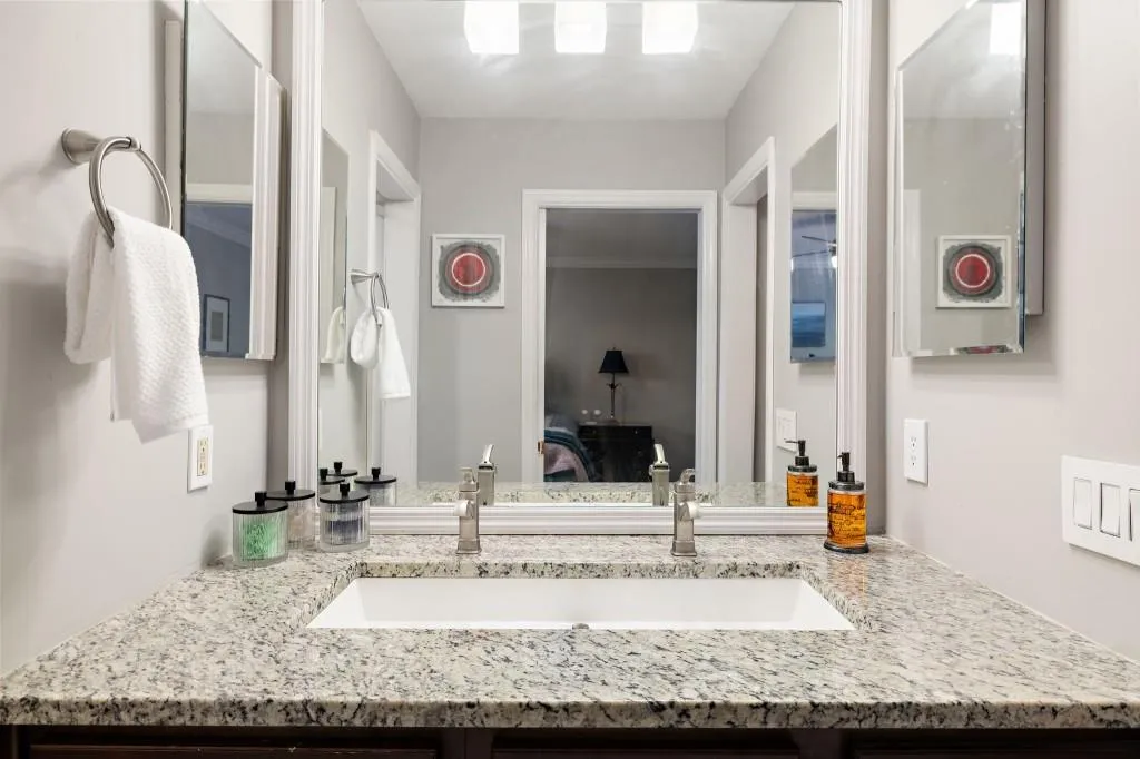 33 Forrest Place, Sandy Springs, Georgia 30328, 3 Bedrooms Bedrooms, ,2 BathroomsBathrooms,Residential,Sold,33 Forrest Place,7352864