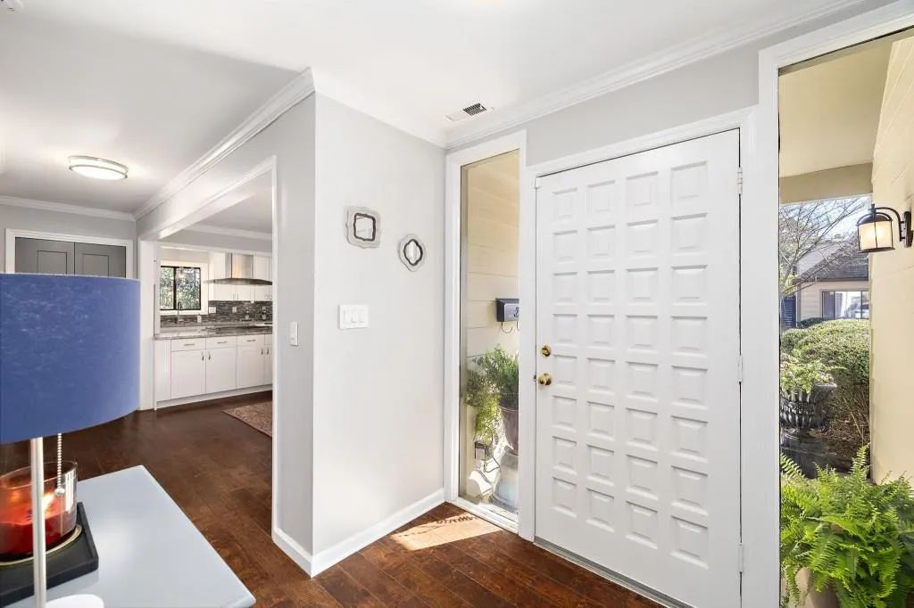 33 Forrest Place, Sandy Springs, Georgia 30328, 3 Bedrooms Bedrooms, ,2 BathroomsBathrooms,Residential,Sold,33 Forrest Place,7352864