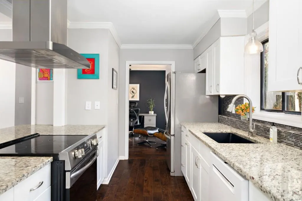 33 Forrest Place, Sandy Springs, Georgia 30328, 3 Bedrooms Bedrooms, ,2 BathroomsBathrooms,Residential,Sold,33 Forrest Place,7352864