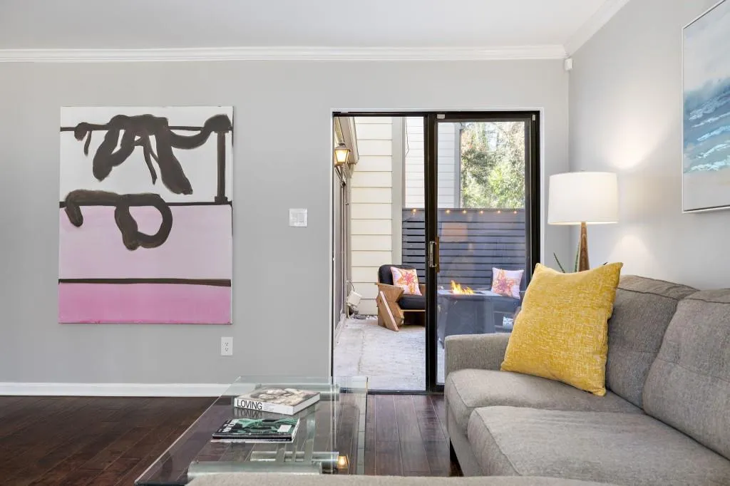 33 Forrest Place, Sandy Springs, Georgia 30328, 3 Bedrooms Bedrooms, ,2 BathroomsBathrooms,Residential,Sold,33 Forrest Place,7352864