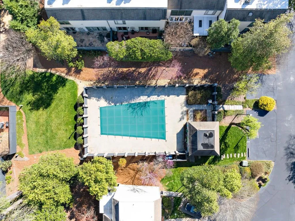 33 Forrest Place, Sandy Springs, Georgia 30328, 3 Bedrooms Bedrooms, ,2 BathroomsBathrooms,Residential,Sold,33 Forrest Place,7352864