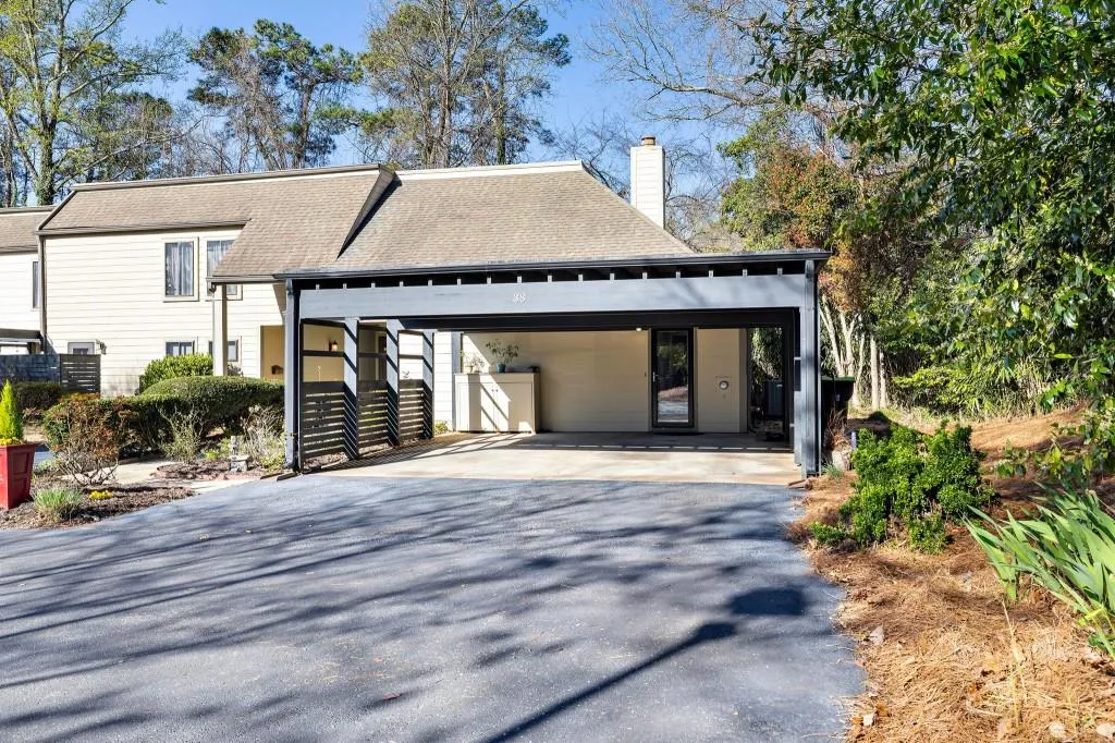 33 Forrest Place, Sandy Springs, Georgia 30328, 3 Bedrooms Bedrooms, ,2 BathroomsBathrooms,Residential,Sold,33 Forrest Place,7352864