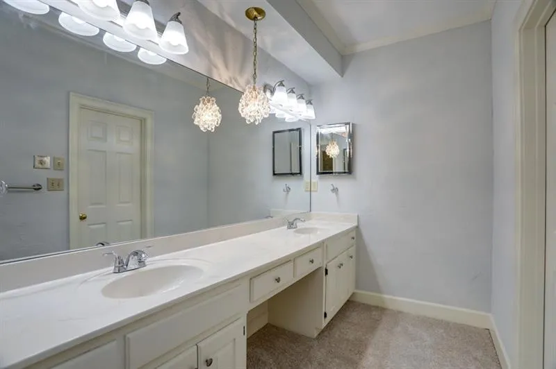 7155 Roswell Road Ne Unit 39, Atlanta, Georgia 30328, 3 Bedrooms Bedrooms, ,3 BathroomsBathrooms,Residential,Sold,7155 Roswell Road Ne Unit 39,6634106